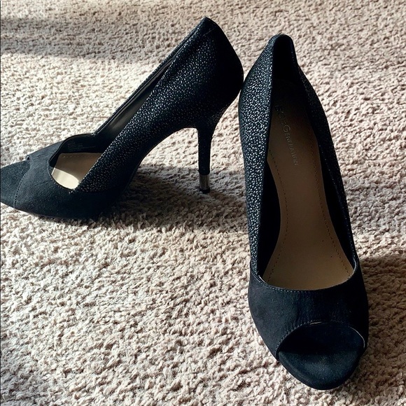 BCBGeneration Shoes - 8$$ final BCBG black heels with super cute detail